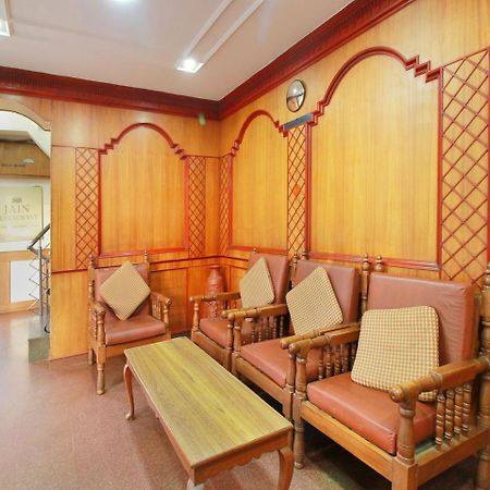 Oyo 10068 Hotel Rathna Уті Екстер'єр фото